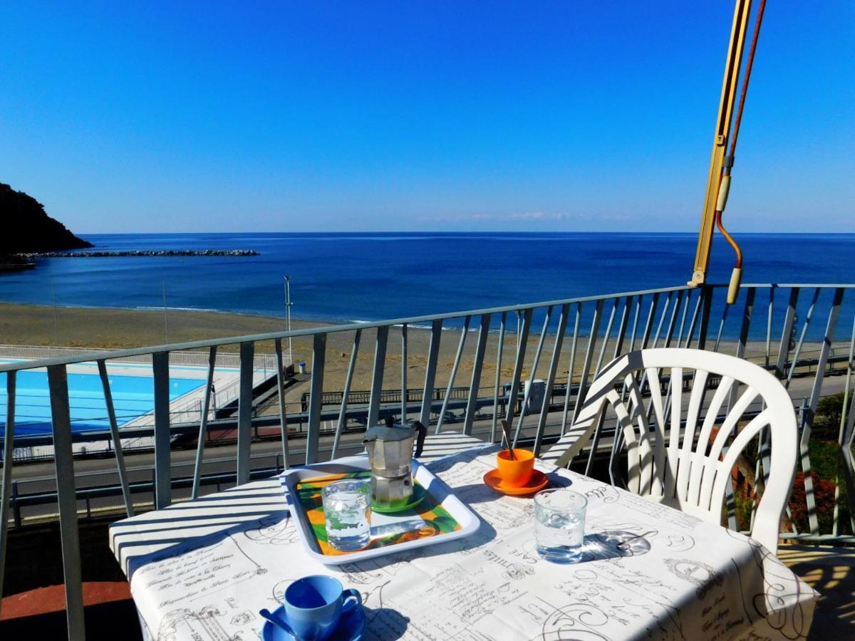 Trilocale Con Meravigliosa Vista Mare, Levanto Eksteriør billede